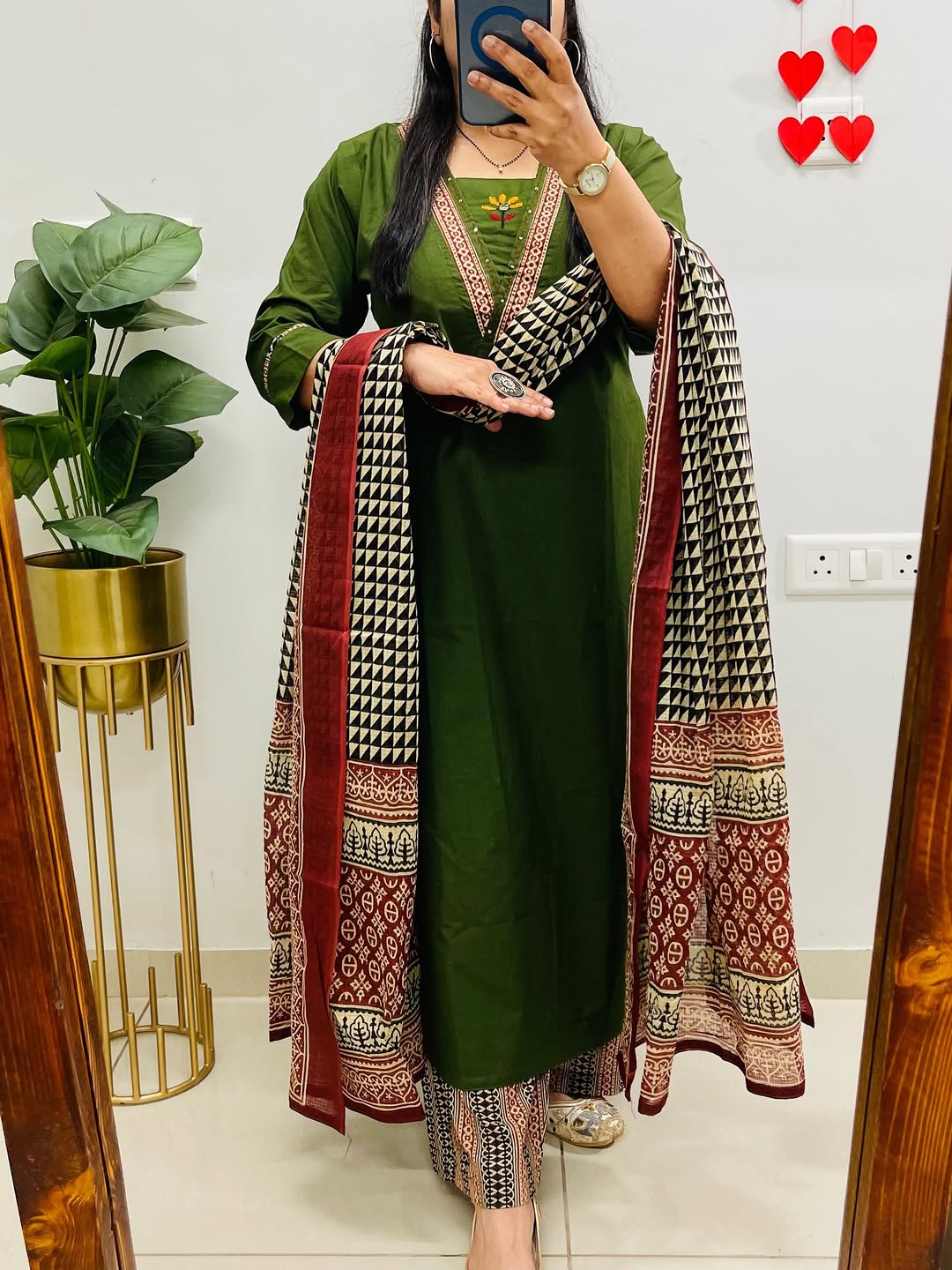 Graceful Olive Green Kurta Set with Printed Dupatta & Ethnic Pants