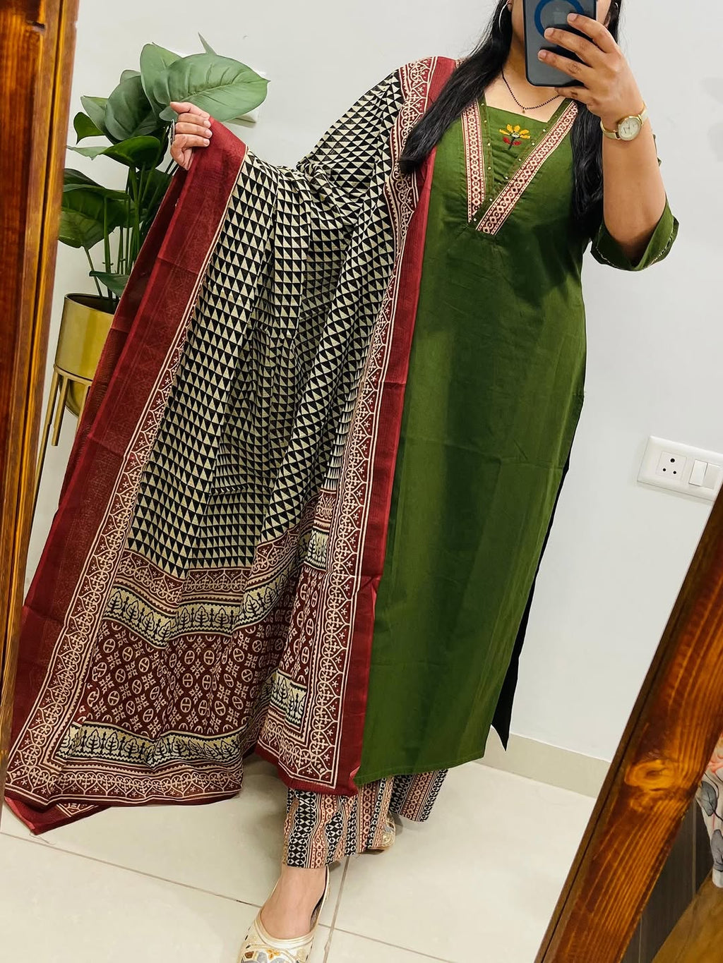 Graceful Olive Green Kurta Set with Printed Dupatta & Ethnic Pants
